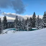 Lodge Franka - *